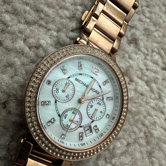 Michael Kors MK5491 Rose Gold Watch - Picture 4 of 4